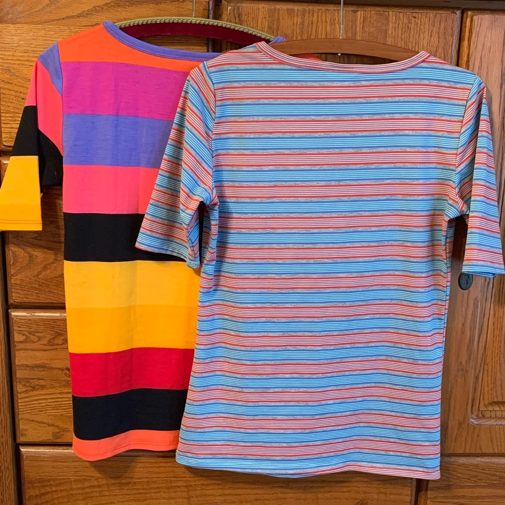 NWOT** Two LuLaRoe Gigi Tee Shirts - Picture 3 of 7